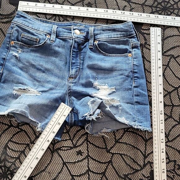 High Waisted Distressed Ripped Blue Jeans Universal Thread Size 2/26 - Picture 2 of 10